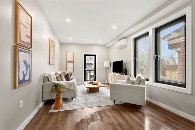 14 Schuyler 2, Boston, MA 02121
