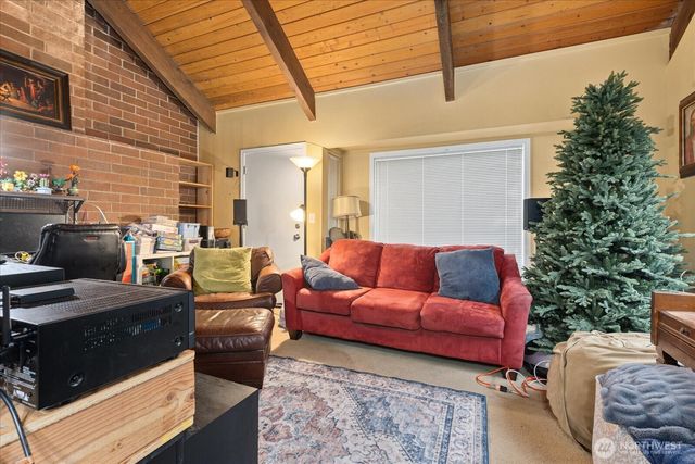 245 SE Croston Lane, Issaquah, WA 98027