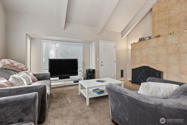 245 SE Croston Lane, Issaquah, WA 98027