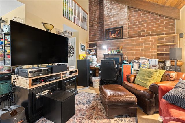 245 SE Croston Lane, Issaquah, WA 98027