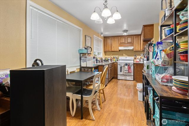 245 SE Croston Lane, Issaquah, WA 98027