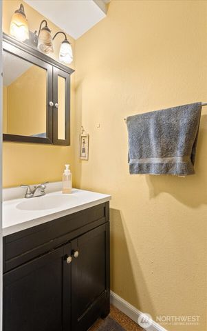 245 SE Croston Lane, Issaquah, WA 98027