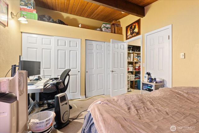 245 SE Croston Lane, Issaquah, WA 98027