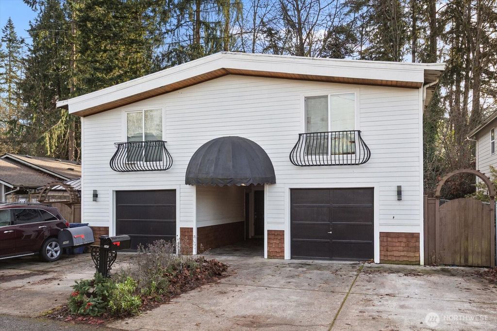245 SE Croston Lane, Issaquah, WA 98027