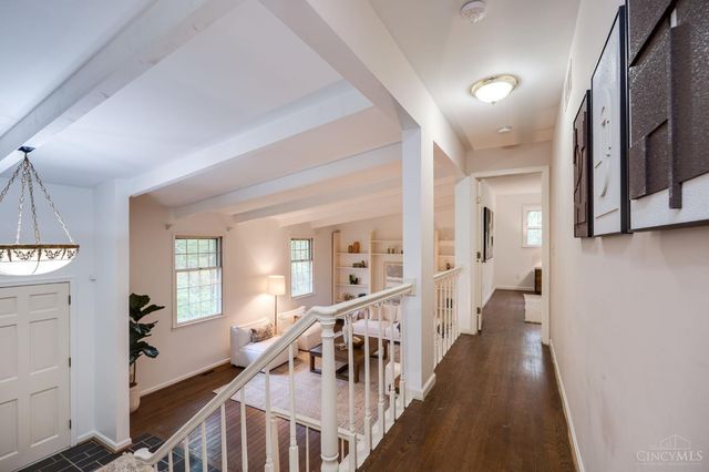 204 Brocdorf Drive, Wyoming, OH 45215