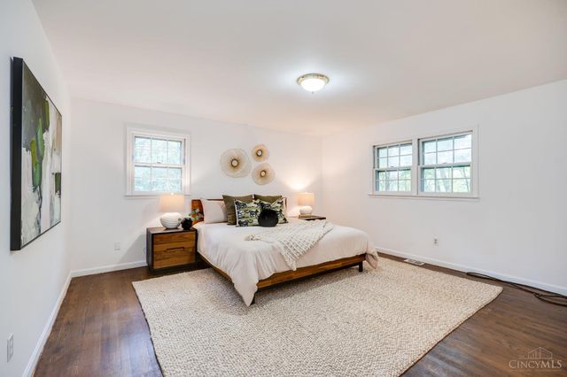 204 Brocdorf Drive, Wyoming, OH 45215