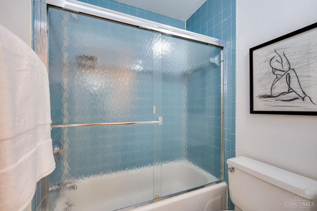 204 Brocdorf Drive, Wyoming, OH 45215