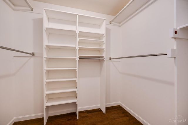 204 Brocdorf Drive, Wyoming, OH 45215