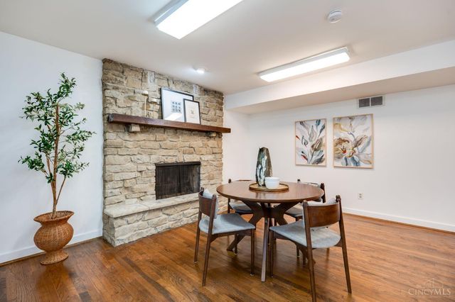 204 Brocdorf Drive, Wyoming, OH 45215