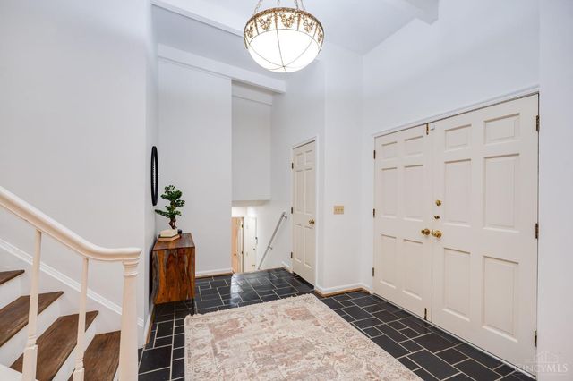 204 Brocdorf Drive, Wyoming, OH 45215