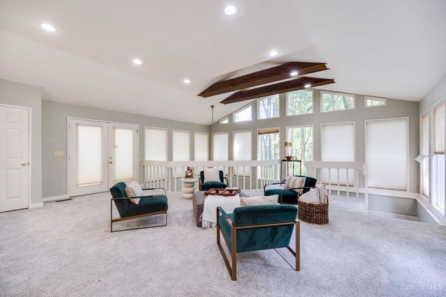 204 Brocdorf Drive, Wyoming, OH 45215