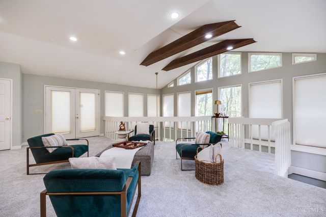 204 Brocdorf Drive, Wyoming, OH 45215