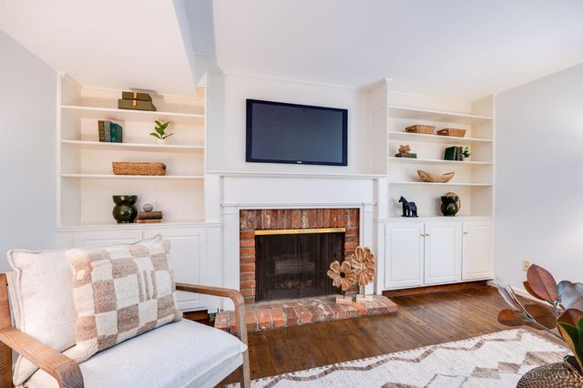 204 Brocdorf Drive, Wyoming, OH 45215