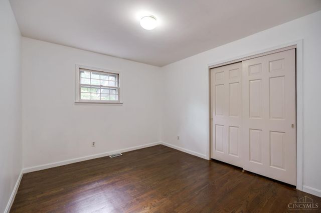 204 Brocdorf Drive, Wyoming, OH 45215