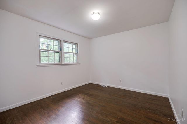 204 Brocdorf Drive, Wyoming, OH 45215