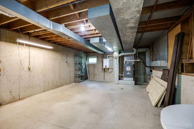 204 Brocdorf Drive, Wyoming, OH 45215