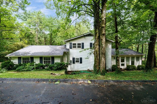 204 Brocdorf Drive, Wyoming, OH 45215