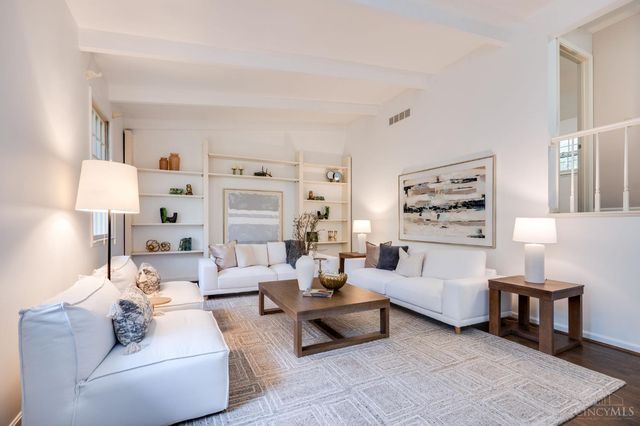 204 Brocdorf Drive, Wyoming, OH 45215