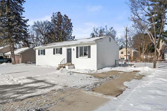 20222 Westhaven Avenue, Southfield, MI 48075