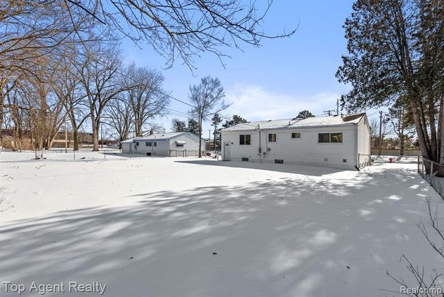 20222 Westhaven Avenue, Southfield, MI 48075