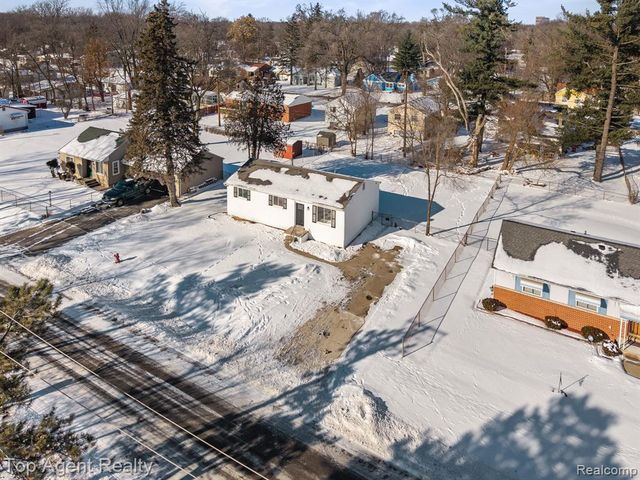 20222 Westhaven Avenue, Southfield, MI 48075