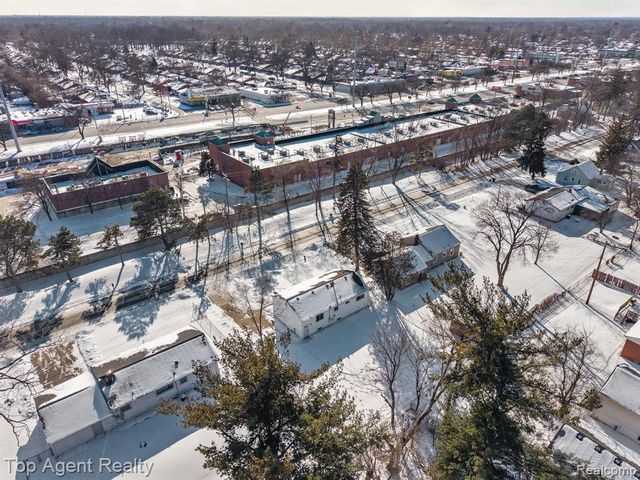20222 Westhaven Avenue, Southfield, MI 48075