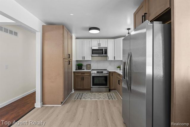 20222 Westhaven Avenue, Southfield, MI 48075