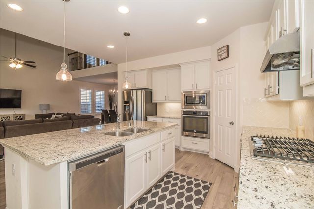 908 Foxglove Drive, Little Elm, TX 75068