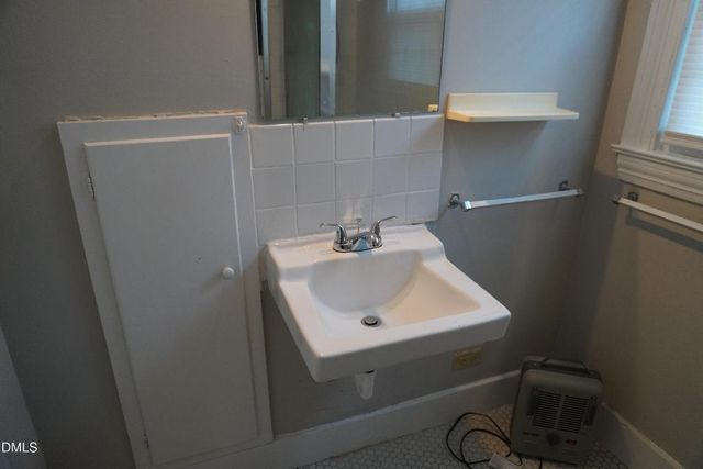 128 Harrison Avenue, Henderson, NC 27536