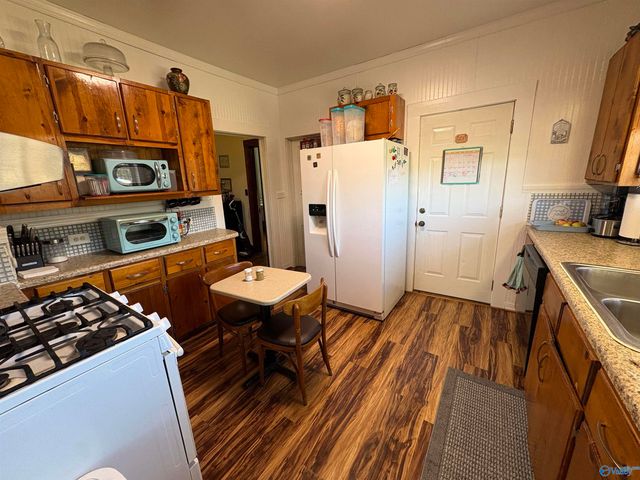 3829 Oak Street, Hokes Bluff, AL 35903