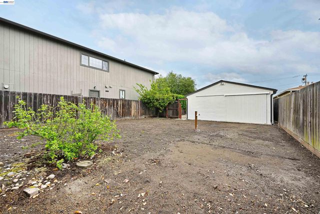 22 Garden Rd, Alameda, CA 94502