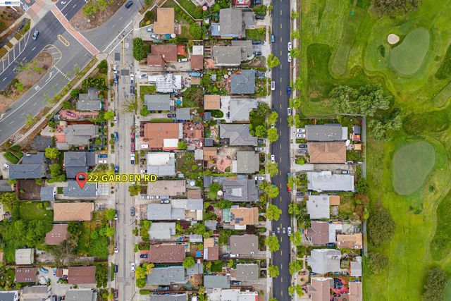 22 Garden Rd, Alameda, CA 94502
