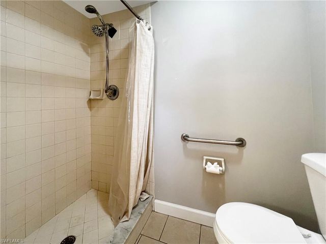 4530 SW 10th AVE # 202, Cape Coral, FL 33914