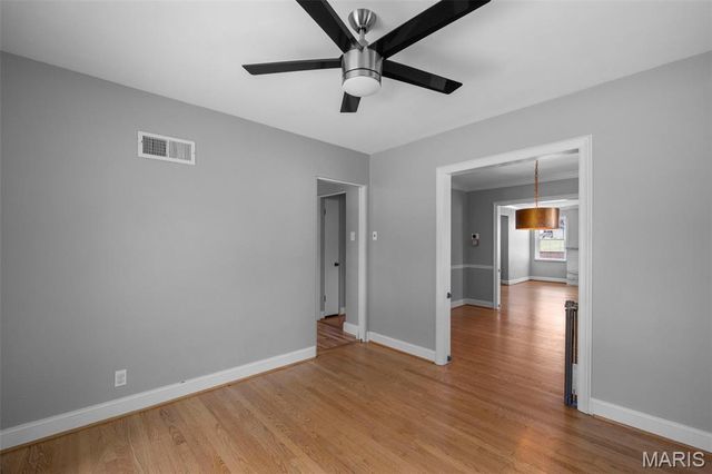 2956 Andover Drive, St Louis, MO 63121