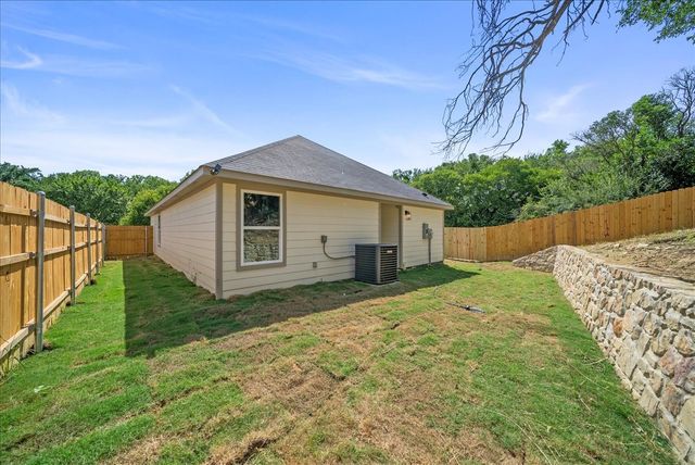 2502 NW 20th Street, Fort Worth, TX 76106