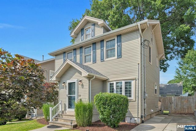 13 Magnolia Avenue, Kearny, NJ 07032