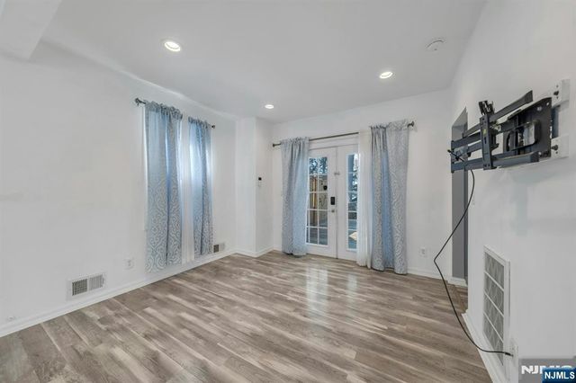 13 Magnolia Avenue, Kearny, NJ 07032