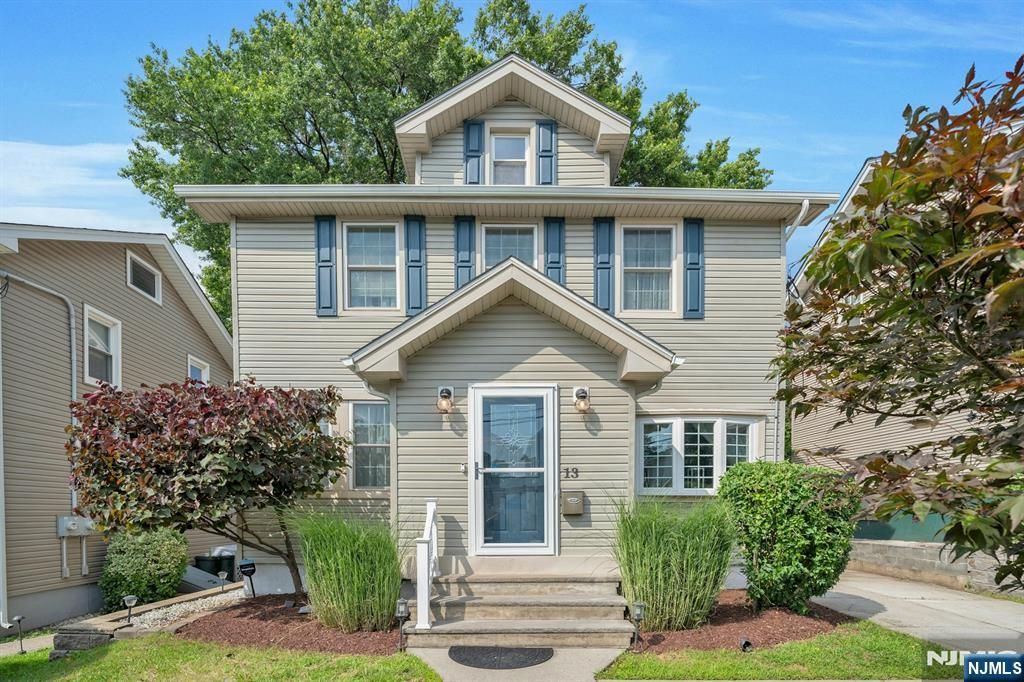 13 Magnolia Avenue, Kearny, NJ 07032