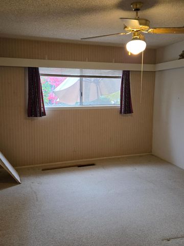 5867 E Club View Drive, Fresno, CA 93727