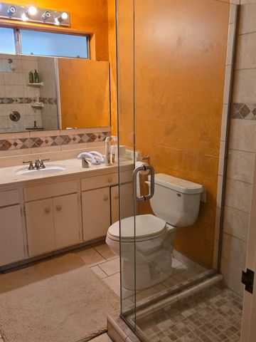 5867 E Club View Drive, Fresno, CA 93727