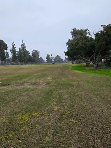 5867 E Club View Drive, Fresno, CA 93727