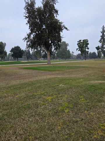 5867 E Club View Drive, Fresno, CA 93727