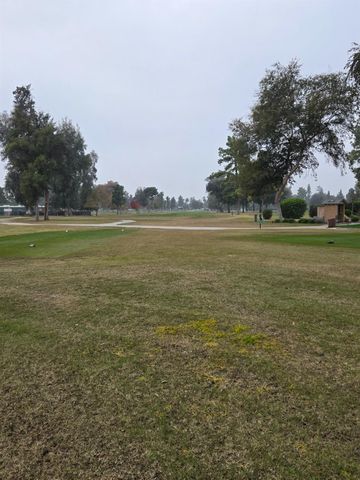 5867 E Club View Drive, Fresno, CA 93727