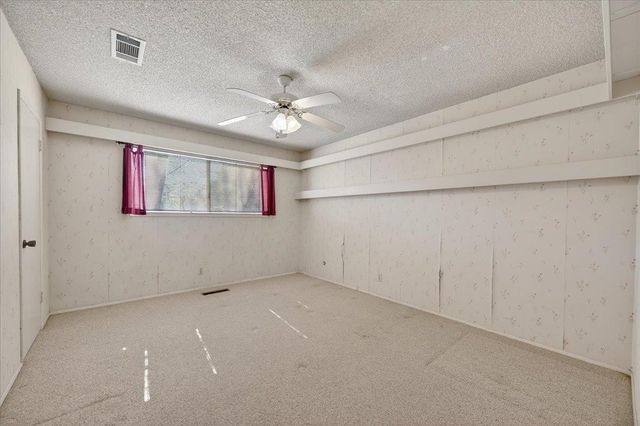 5867 E Club View Drive, Fresno, CA 93727