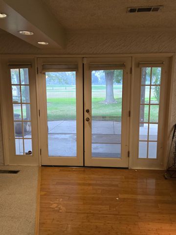 5867 E Club View Drive, Fresno, CA 93727