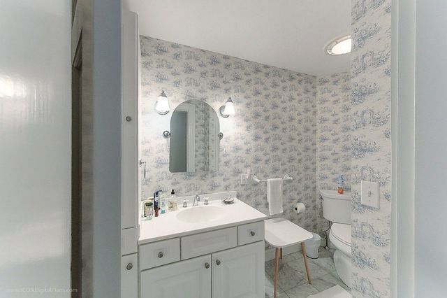 34 Catherine Street A, Newport, RI 02840