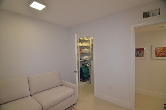 19355 Turnberry Way 7-L, Aventura, FL 33180