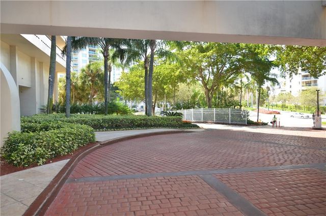 19355 Turnberry Way 7-L, Aventura, FL 33180