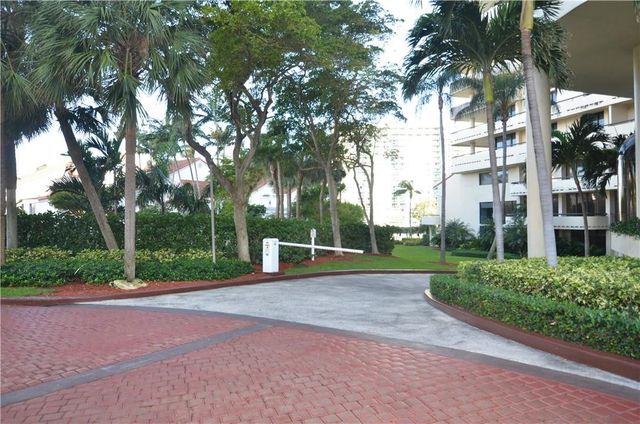 19355 Turnberry Way 7-L, Aventura, FL 33180