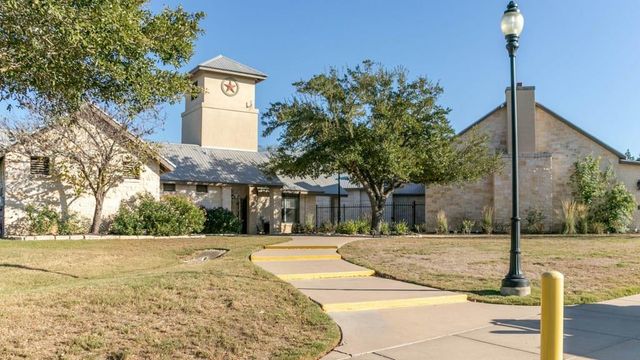 290 Maddy WAY, Bastrop, TX 78602